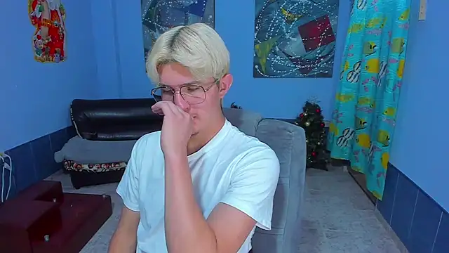 Snapshot of patrik_027 chatting on 01/05/26, 05:38 patrik 027 online show from 01/05/26, 05:38