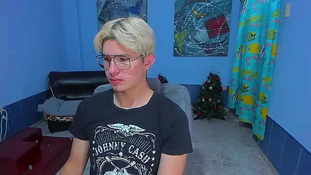 Snapshot of patrik_027 chatting on 01/06/26, 05:05 patrik 027 online show from 01/06/26, 05:05