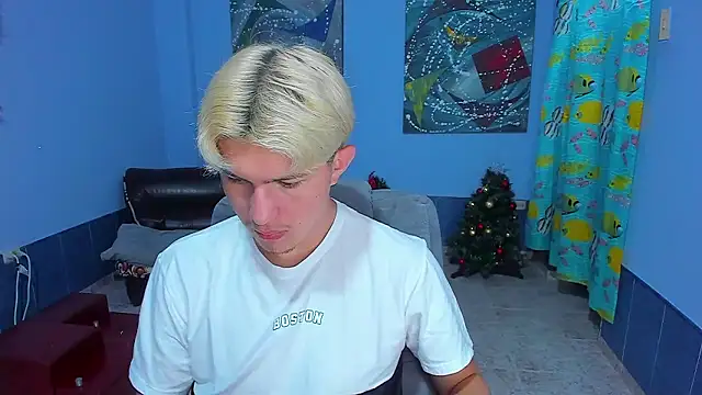 Snapshot of patrik_027 chatting on 01/08/26, 05:04 patrik 027 online show from 01/08/26, 05:04