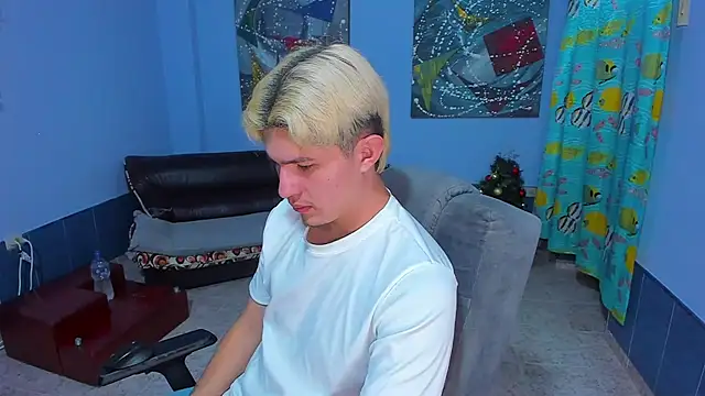 Snapshot of patrik_027 chatting on 01/18/26, 05:17 patrik 027 online show from 01/18/26, 05:17