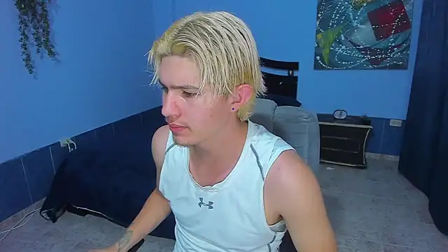 Snapshot of patrik_027 chatting on 03/26/26, 08:03 patrik 027 online show from 03/26/26, 08:03