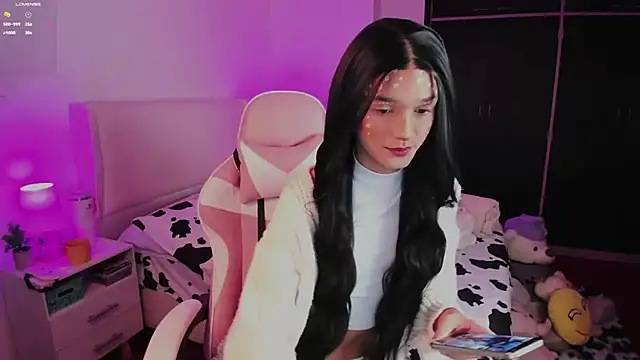 Snapshot of Ainhoads chatting on 10/30/25, 03:57 Ainhoads online show from 10/30/25, 03:57