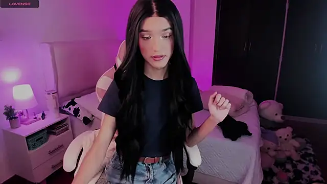 Snapshot of Ainhoads chatting on 11/13/25, 12:48 Ainhoads online show from 11/13/25, 12:48