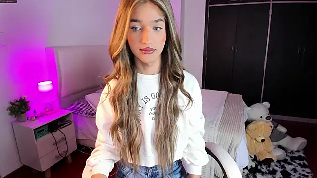 Snapshot of Ainhoads chatting on 02/18/26, 09:27 Ainhoads online show from 02/18/26, 09:27