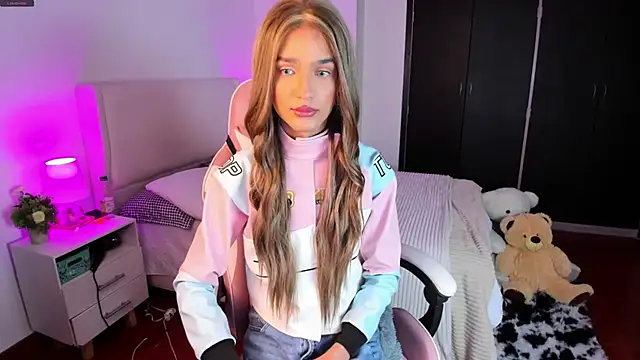 Snapshot of Ainhoads chatting on 03/05/26, 08:43 Ainhoads online show from 03/05/26, 08:43