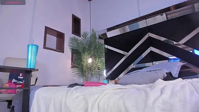 candy sweet  online show from 01/31/25, 09:37