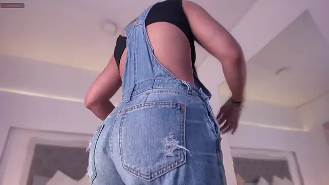 sarah hiill online show from 12/18/24, 07:41