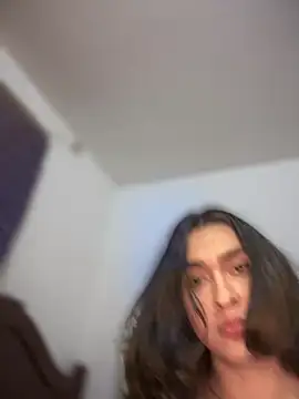 Snapshot of MiahWindsor chatting on 03/20/25, 10:29 MiahWindsor online show from 03/20/25, 10:29