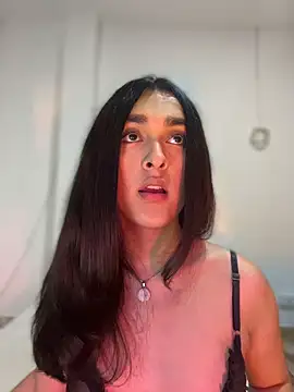 Snapshot of MiahWindsor chatting on 10/31/25, 03:29 MiahWindsor online show from 10/31/25, 03:29