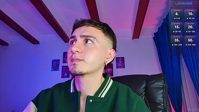 Snapshot of dimitri-bilak chatting on 09/20/25, 01:17 dimitri-bilak online show from 09/20/25, 01:17