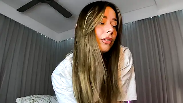 Snapshot of SashaJade_ chatting on 01/14/26, 11:20 SashaJade online show from 01/14/26, 11:20