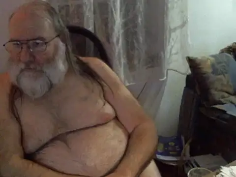 Snapshot of SexySantaC chatting on 12/31/24, 10:01 SexySantaC online show from 12/31/24, 10:01