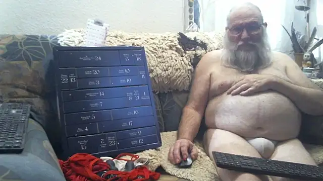 SexySantaC online show from 12/02/25, 08:15