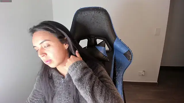 Miss Nicole online show from 09/21/25, 01:18