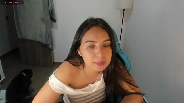 Snapshot of Miss_Nicole chatting on 01/17/26, 02:16 Miss Nicole online show from 01/17/26, 02:16