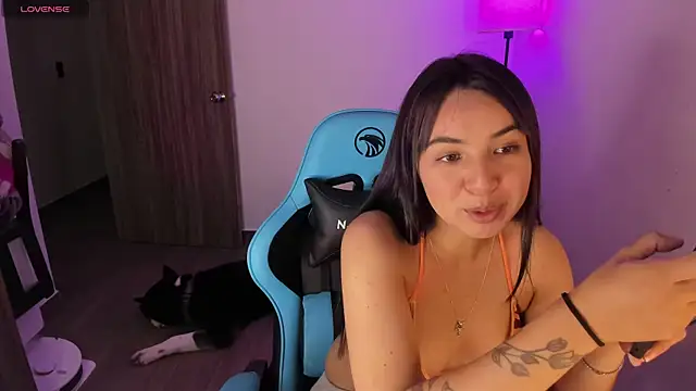 Snapshot of Miss_Nicole chatting on 02/04/26, 07:31 Miss Nicole online show from 02/04/26, 07:31