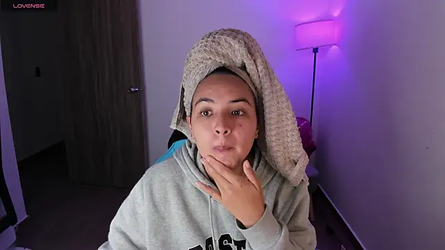 Snapshot of Miss_Nicole chatting on 02/18/26, 07:43 Miss Nicole online show from 02/18/26, 07:43