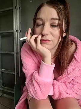 Snapshot of XLisaxx chatting on 10/11/25, 07:18 XLisaxx online show from 10/11/25, 07:18