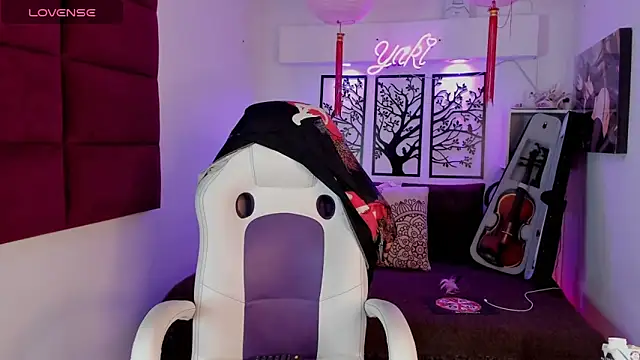 Yaki Tai online show from 03/16/25, 06:20