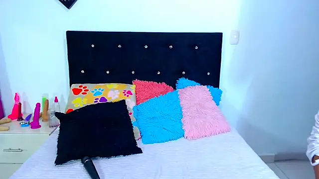 Jenng18 online show from 11/30/25, 05:00