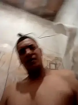 Snapshot of 121fff chatting on 10/25/25, 03:18 121fff online show from 10/25/25, 03:18