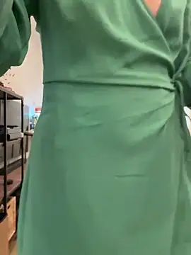 Snapshot of Suesse_Schnitte chatting on 12/11/24, 12:23 Suesse Schnitte online show from 12/11/24, 12:23