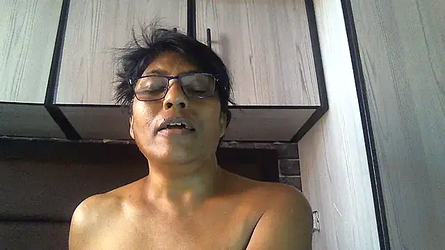 Snapshot of MsAttitude chatting on 01/17/25, 11:06 MsAttitude online show from 01/17/25, 11:06