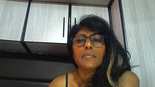 Snapshot of MsAttitude chatting on 03/04/25, 11:19 MsAttitude online show from 03/04/25, 11:19