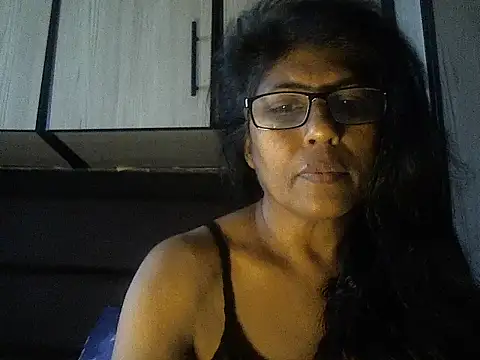 Snapshot of MsAttitude chatting on 09/21/25, 07:21 MsAttitude online show from 09/21/25, 07:21