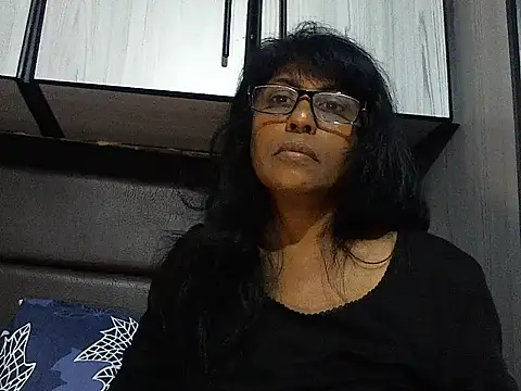Snapshot of MsAttitude chatting on 10/12/25, 02:38 MsAttitude online show from 10/12/25, 02:38