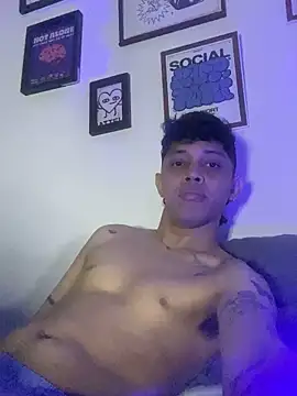 Snapshot of tonysexyboy chatting on 12/15/24, 11:53 tonysexyboy online show from 12/15/24, 11:53