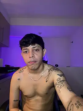 Snapshot of tonysexyboy chatting on 03/17/26, 05:44 tonysexyboy online show from 03/17/26, 05:44