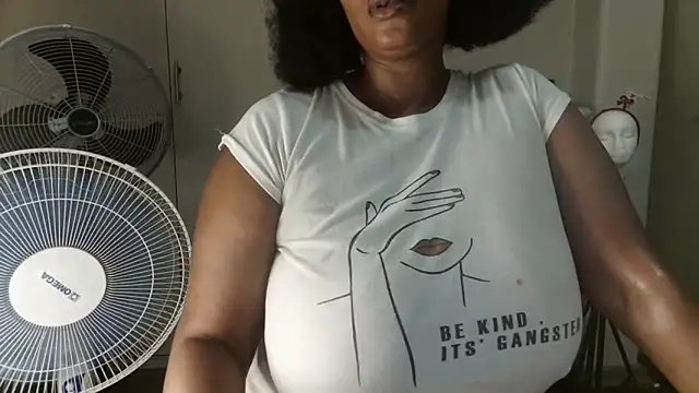 Snapshot of Charlie-Crawford chatting on 03/01/26, 08:44 Charlie-Crawford online show from 03/01/26, 08:44