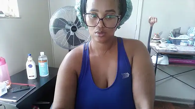 Snapshot of Charlie-Crawford chatting on 03/08/26, 08:29 Charlie-Crawford online show from 03/08/26, 08:29