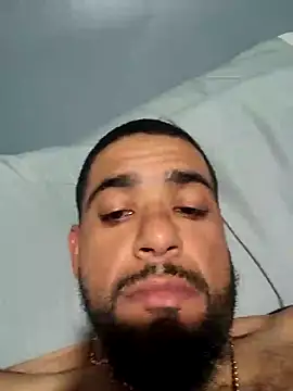 Snapshot of ositomanzo chatting on 10/18/25, 04:04 ositomanzo online show from 10/18/25, 04:04