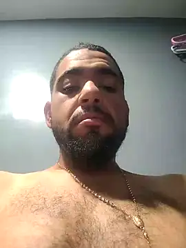 Snapshot of ositomanzo chatting on 10/19/25, 04:07 ositomanzo online show from 10/19/25, 04:07