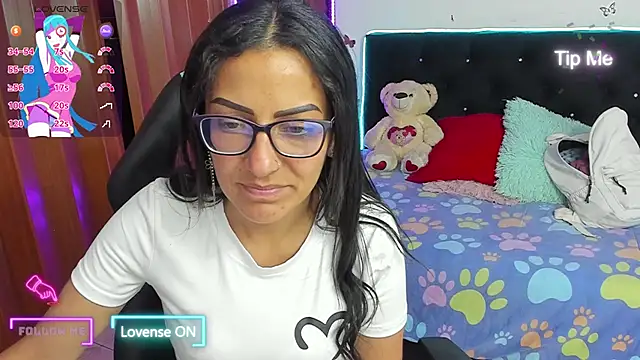 Snapshot of alma_blue chatting on 10/17/25, 10:12 alma blue online show from 10/17/25, 10:12