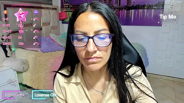 Snapshot of alma_blue chatting on 03/05/26, 10:50 alma blue online show from 03/05/26, 10:50