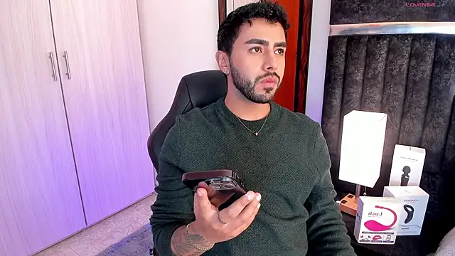 ItsMeEros online show from 02/07/25, 09:48