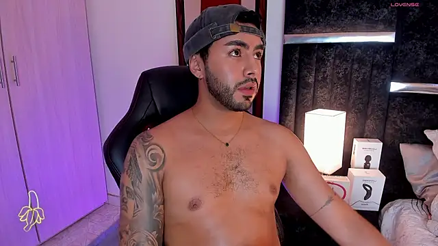 ItsMeEros online show from 02/14/25, 02:18