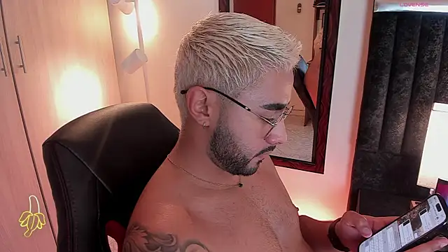 ItsMeEros online show from 09/10/25, 10:32