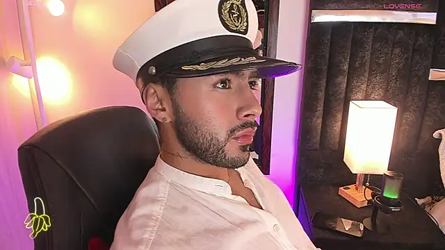 ItsMeEros online show from 11/26/25, 10:33