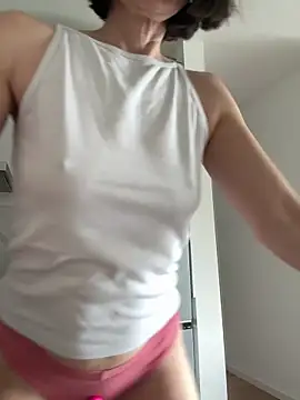 Snapshot of fuckable_milf chatting on 03/22/26, 10:51 fuckable milf online show from 03/22/26, 10:51