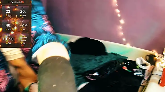 Littlepinkcat online show from 01/14/25, 05:56