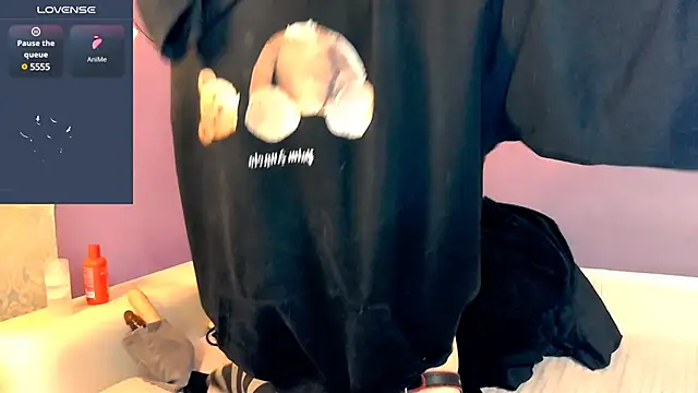 Littlepinkcat online show from 02/01/25, 07:13