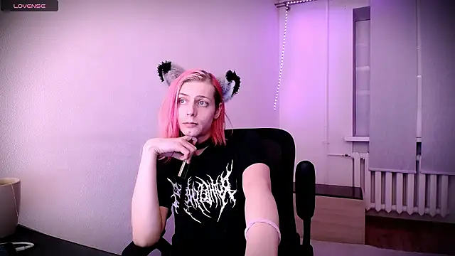 Snapshot of Littlepinkcat chatting on 02/06/26, 12:59 Littlepinkcat online show from 02/06/26, 12:59