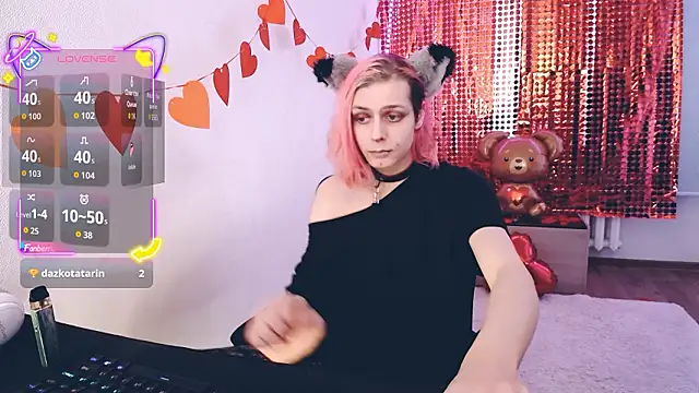 Snapshot of Littlepinkcat chatting on 02/22/26, 07:40 Littlepinkcat online show from 02/22/26, 07:40