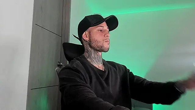  jamesleandros1 online show from 05/24/26, 01:32