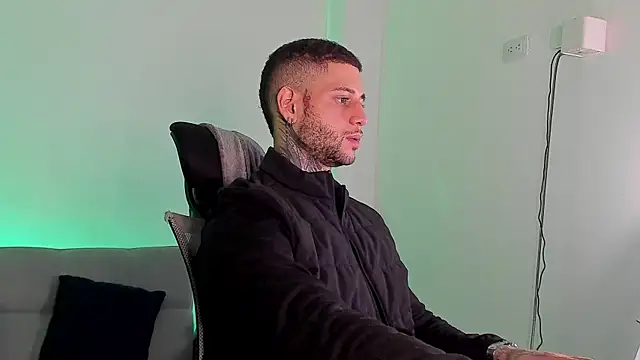  jamesleandros1 online show from 06/28/26, 02:28