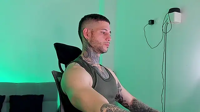  jamesleandros1 online show from 07/05/26, 05:31